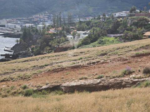 Terreno premium com vista mar no caniçal-ideal para projeto turìstico