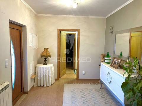 Moradia t4 e terreno com 4087 m2