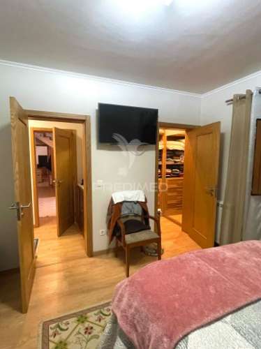 Moradia t4 e terreno com 4087 m2