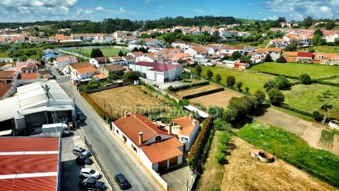 Moradia t4 e terreno com 4087 m2