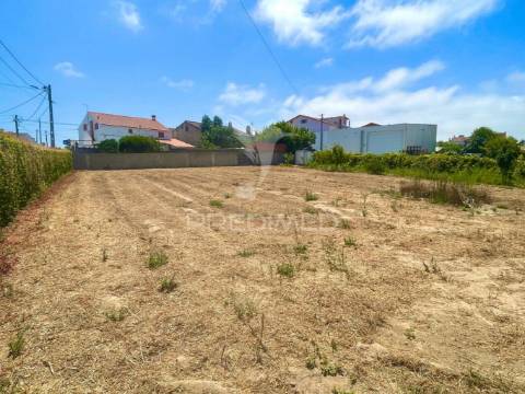 Moradia t4 e terreno com 4087 m2