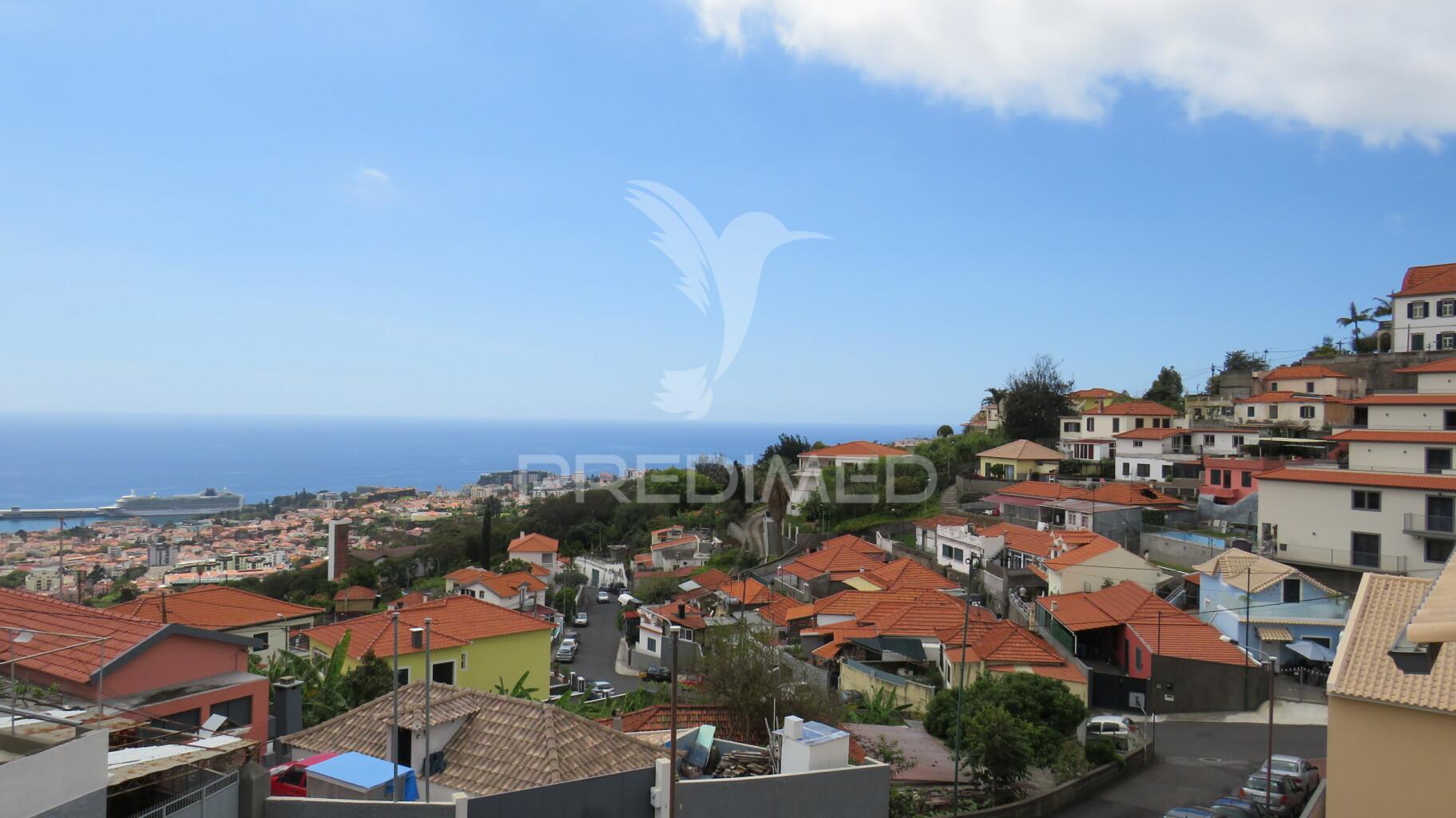 Moradia t4 vista definitiva porto do funchal.
