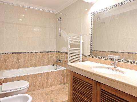 Apartamento t1 com terraço e box em palmela