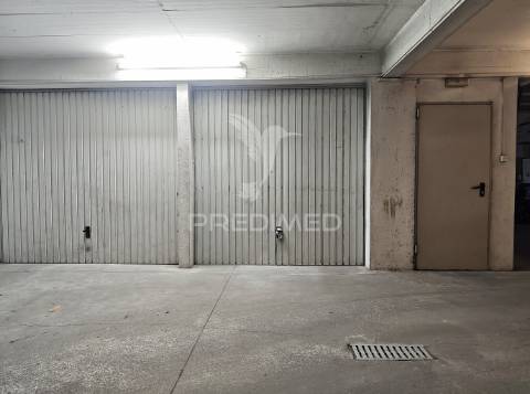 Apartamento t1 com terraço e box em palmela