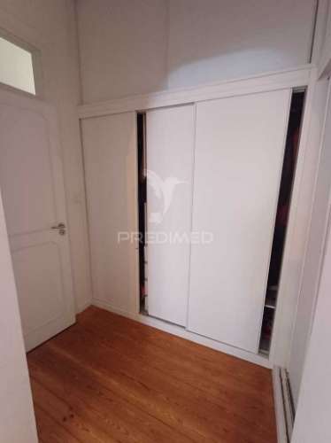 Magnifico t2 com logradouro privado no centro de lisboa