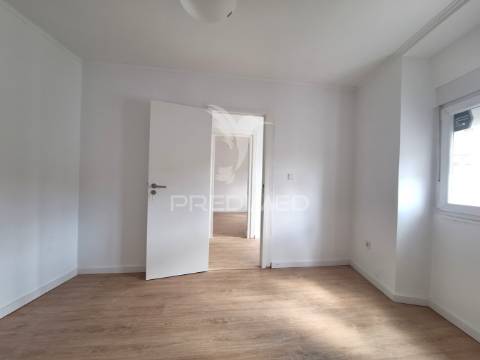 Moradia t4, com terreno, são miguel do rio torto, abrantes
