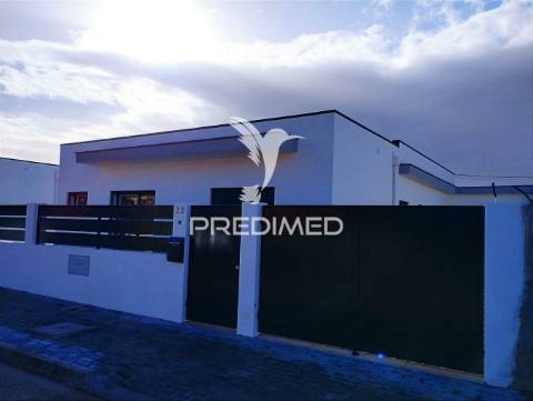Suíte c/closet, garagem: 32,96m2, espaço para piscina