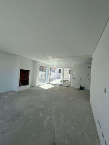 Fantástica moradia no bairro alto das eiras - em construção