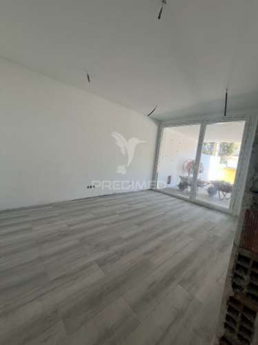 Fantástica moradia no bairro alto das eiras - em construção