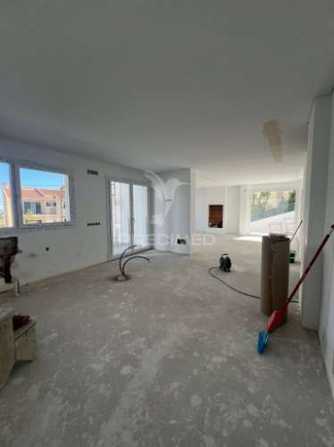 Fantástica moradia no bairro alto das eiras - em construção