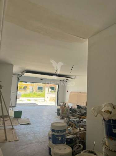 Fantástica moradia no bairro alto das eiras - em construção