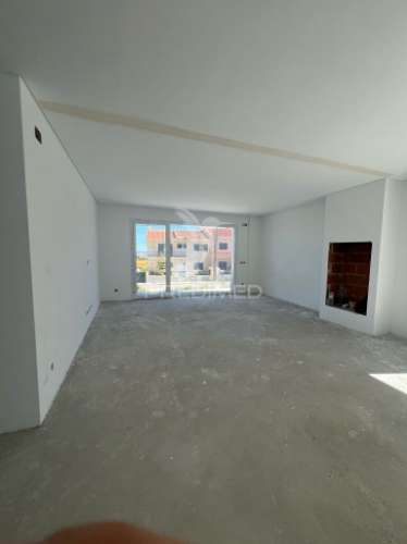 Fantástica moradia no bairro alto das eiras - em construção