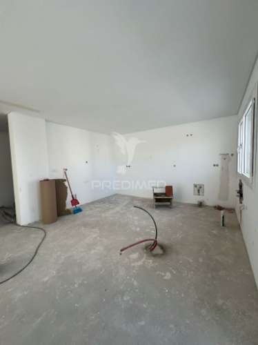 Fantástica moradia no bairro alto das eiras - em construção