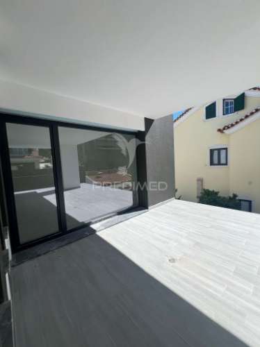 Fantástica moradia no bairro alto das eiras - em construção