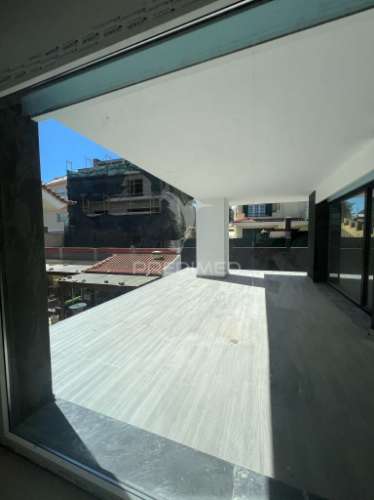 Fantástica moradia no bairro alto das eiras - em construção