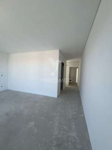 Fantástica moradia no bairro alto das eiras - em construção