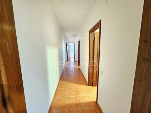 Moradia t3 com garagem em messejana