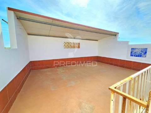 Moradia t3 com garagem em messejana