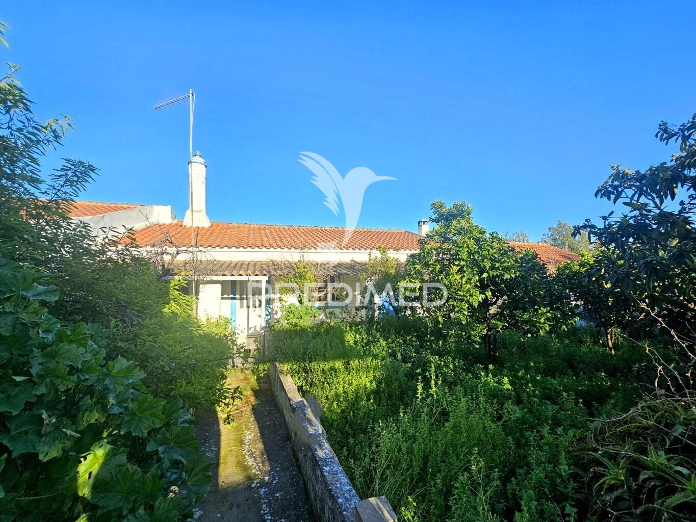 Moradia t2 + 1 em casével, castro verde