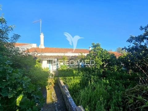 Moradia t2 + 1 em casével, castro verde