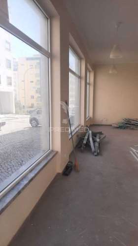 Loja ( serviços ) - bairro afonso costa * 2910-056 setúbal