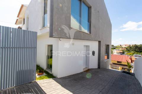 Moradia t3+1 porto salvo - oeiras