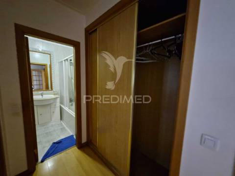 Apartamento t2 para arrendamento no centro da cidade de caldas da rainha