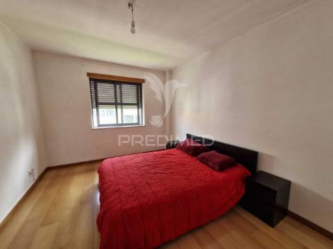 Apartamento t2 para arrendamento no centro da cidade de caldas da rainha