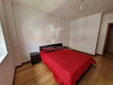 Apartamento t2 para arrendamento no centro da cidade de caldas da rainha