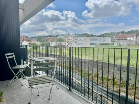 Apartamento t1 "semi - novo" - próximo à universidade