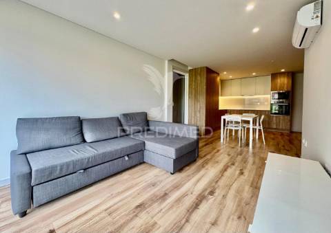 Apartamento t1 "semi - novo" - próximo à universidade