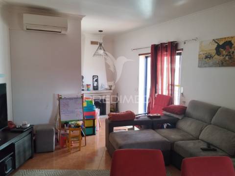 Apartamento t3 com garagem no centro da cidade.