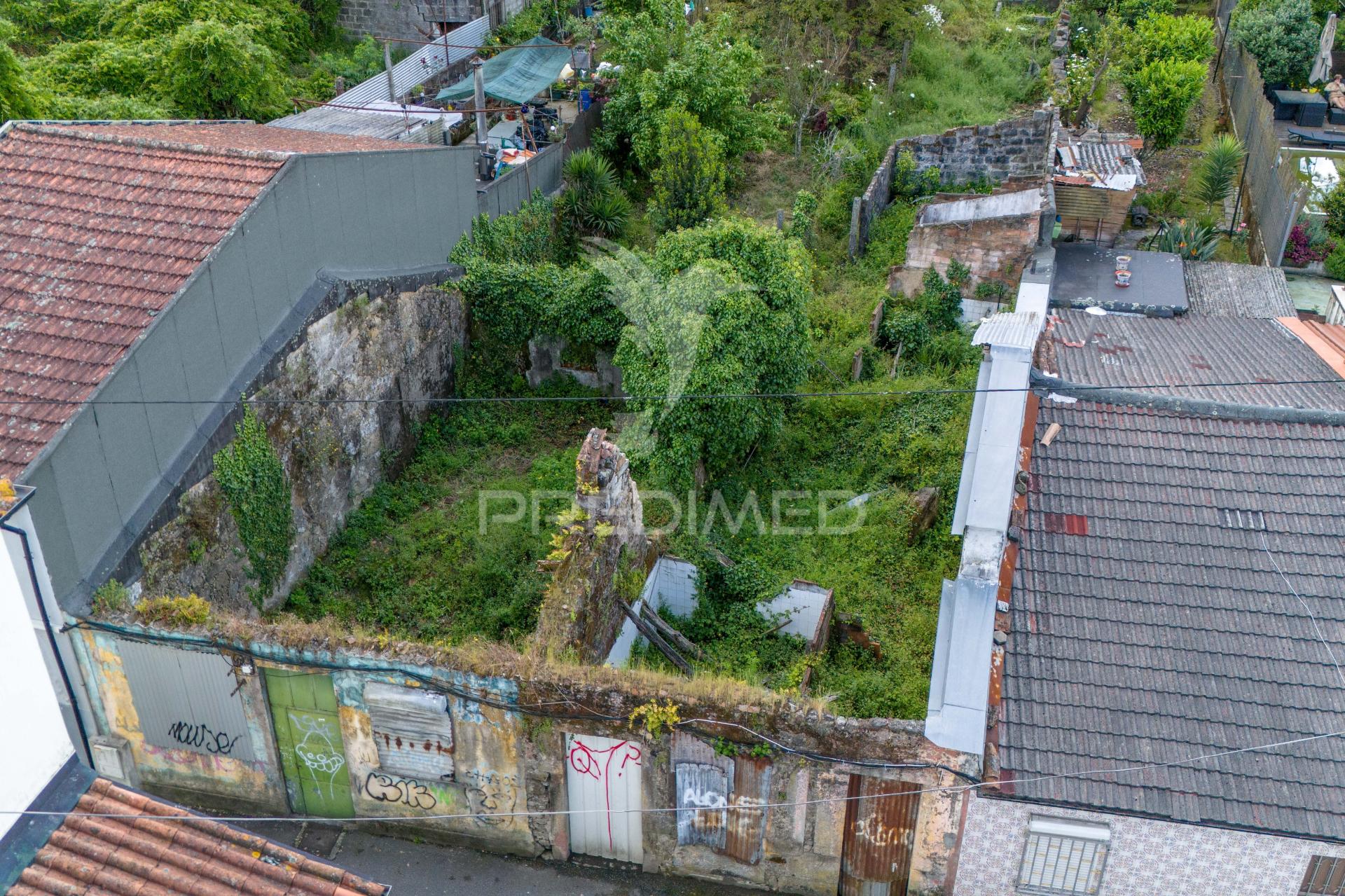 Moradia terrea em ruína - s. vitor, braga (ruína)