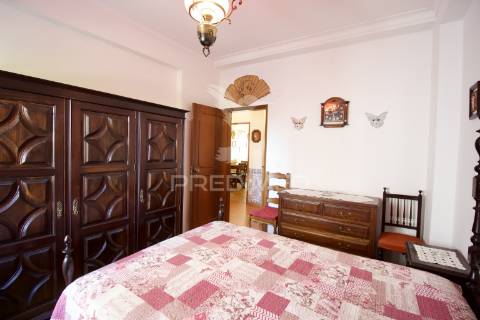 Apartamento t2 almada – rua ramiro ferrão, almada