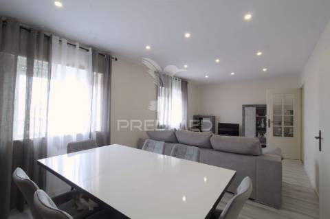 Requintado apartamento t2 totalmente remodelado