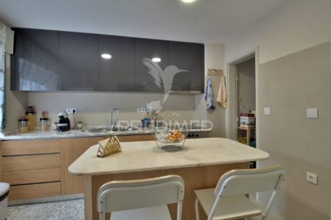 Requintado apartamento t2 totalmente remodelado