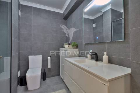 Requintado apartamento t2 totalmente remodelado