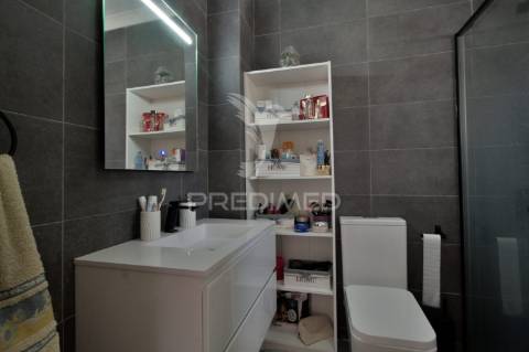 Requintado apartamento t2 totalmente remodelado