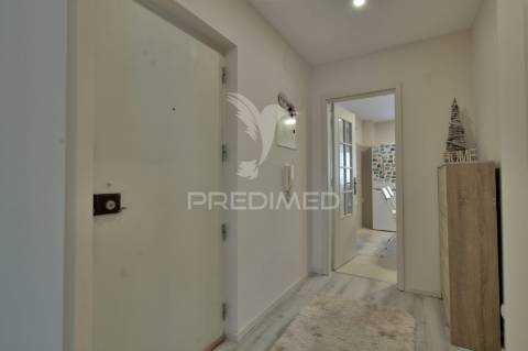 Requintado apartamento t2 totalmente remodelado