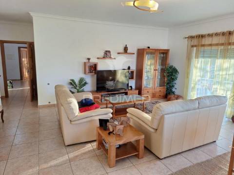 Apartamento t3 com garagem - vila nova de santo andré