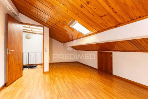 Apartamento t2+1(+2) com garagem box em rio tinto