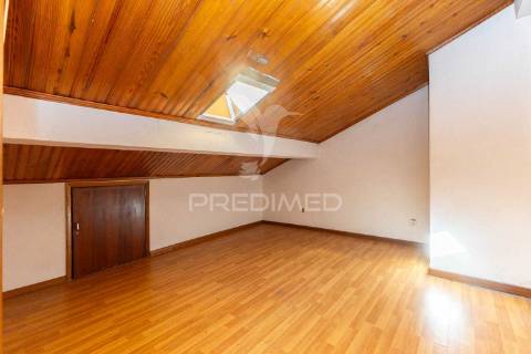 Apartamento t2+1(+2) com garagem box em rio tinto