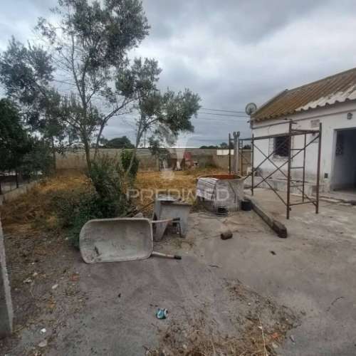 Vende se terreno com 2 moradias pinhal novo 150.000€