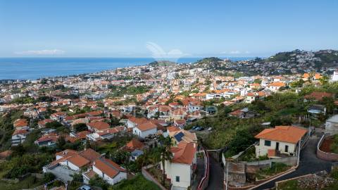 Moradia t3 no funchal - ilha da madeira