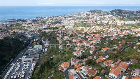 Moradia t3 no funchal - ilha da madeira