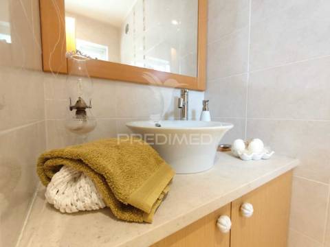 Prestigiada urbanização quinta da brita moradia t3 c/ garagem