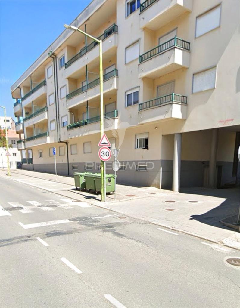 Apartamento t2 com garagem em macedo de cavaleiros - bragança