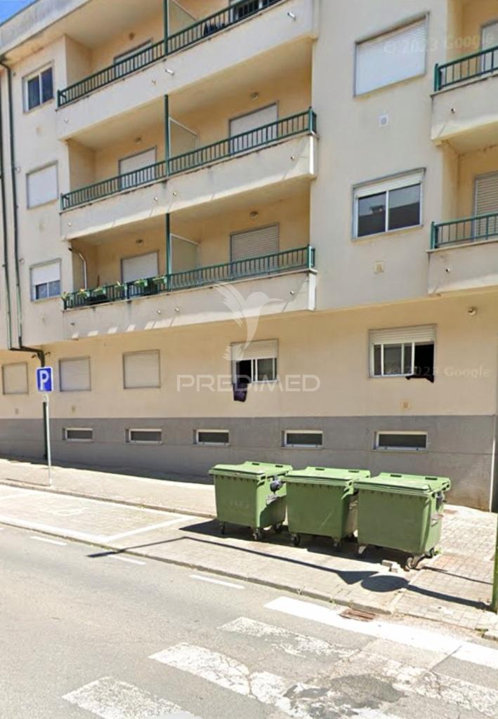 Apartamento t2 com garagem em macedo de cavaleiros - bragança