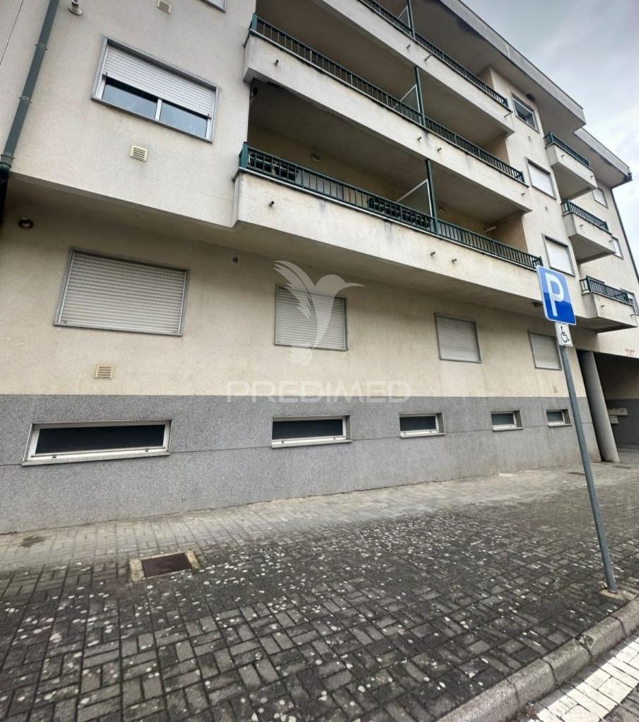 Apartamento t2 com garagem em macedo de cavaleiros - bragança