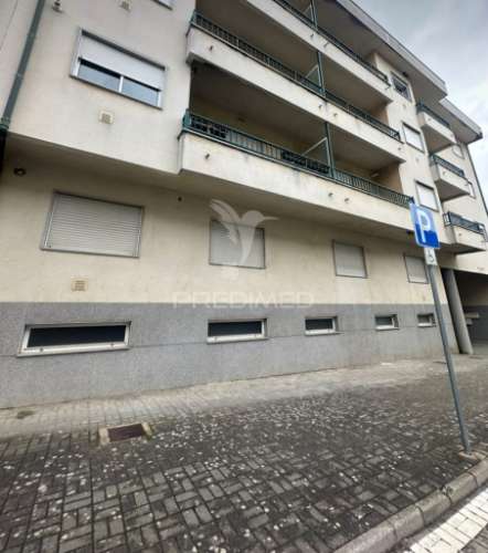 Apartamento t2 com garagem em macedo de cavaleiros - bragança